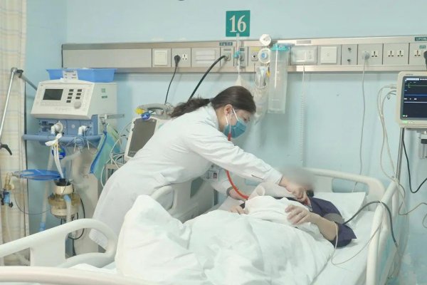 线上配资炒股网站 男子背痛硬扛3天, 差点没命! 医生提醒: 这7种疼痛是心脏在求救